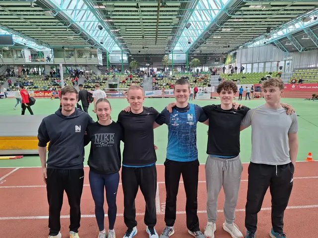 Gelungener Saisoneinstief für André Bierwagen, Annika Dussinger, Luis Kern, Luke Schuh, Julian Wefel und Jannis Hönnig | Foto: Eigenes Bild