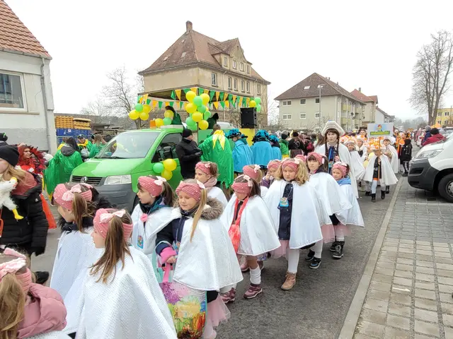 Die Gruppe der "Pünktchen", der Jagstfelder Hühnerlaus-Narren. | Foto: Hans Peter Schmitt