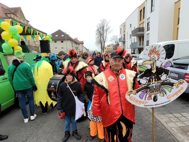 Die "Gigger-Gugge" (Musik-Gruppe) der Jagstfelder Hühnerlausnarren. Schlagkräftig, laut und ansteckend, was die Stimmung angeht. So gewaltig, wie ein Sommergewitter. | Foto: Hans Peter Schmitt