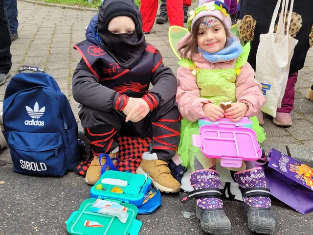 . . . die beiden von vorne. Ist sie nicht süß. Eine gute Fee  halt. | Foto: Hans Peter Schmitt