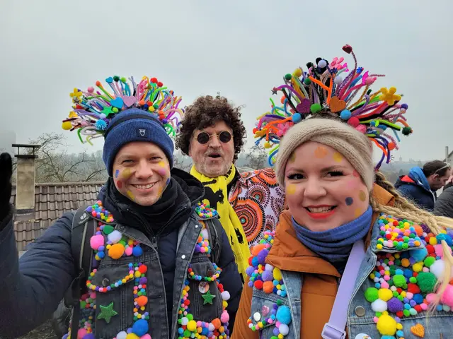 Toll, diese pfiffigen Mützen. Das Zeug wächst raus und man braucht es nicht einmal zu gießen. | Foto: Hans Peter Schmitt