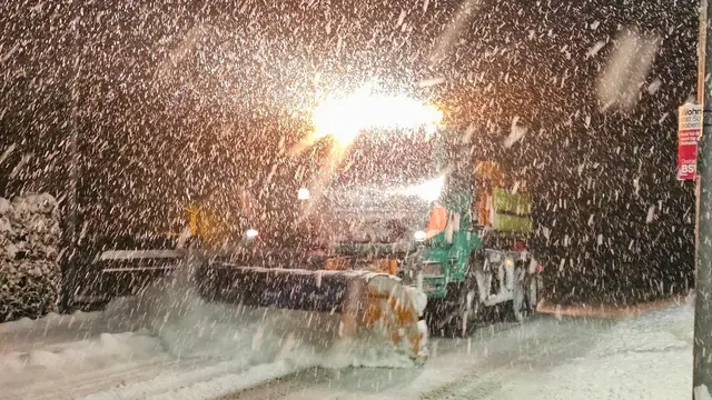 Räumdienst voll im Einsatz
 | Foto: Heinrich Brehm