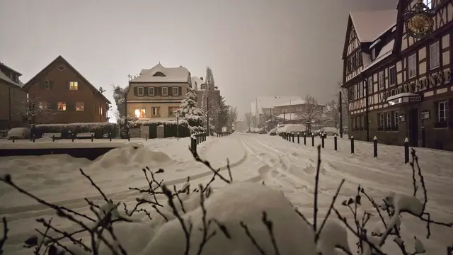 Vorstadt tief verschneit | Foto: Heinrich Brehm