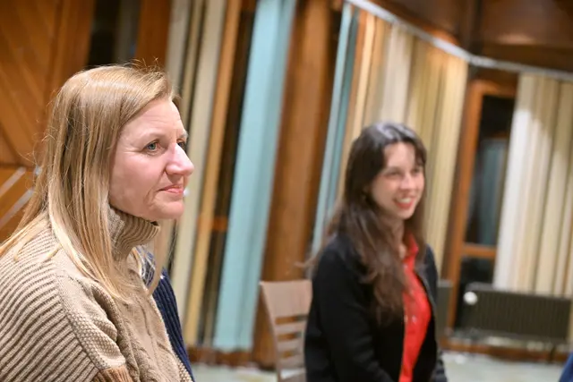 MdL Gudula Achterberg (l.) hat MdB Dr. Zoe Mayer nach Nordheim eingeladen zum Thema Tierschutz. | Foto: Klaus Jähne