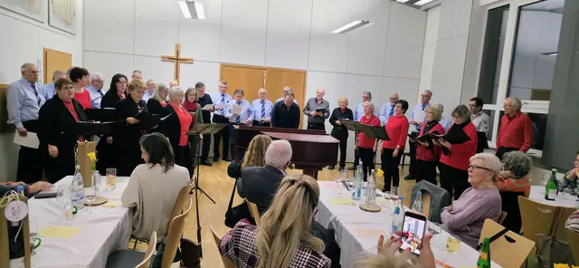 Sing`n Fun und Männerchor bei der Winterfeier 2026 | Foto: Verein