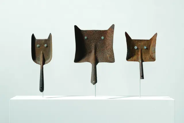 04 _ Tomi Ungerer, Katzenfamilie, 2010
Objekt aus Fundstücken, Sammlung Würth Inv. 14245 © The Tomi Ungerer Estate | Foto: Volker Naumann 