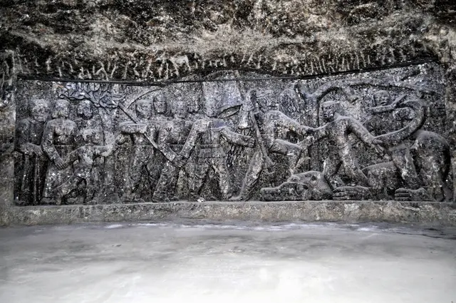 Über die vielen Infos zu den Reliefs im Salzbergwerk habe ich mich sehr gefreut. Denn nicht alles kann man sich ja beim fotografieren merken. Und manchmal hilft auch das Internet nicht weiter. | Foto: Daniela Somers