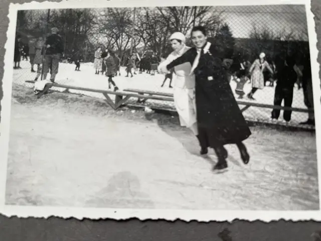 Eislaufen auf dem Trappensee: Das Foto stammt aus dem Nachlass von Frida Graefer und ist auf das Jahr 1929 datiert.  | Foto: REV Heilbronn