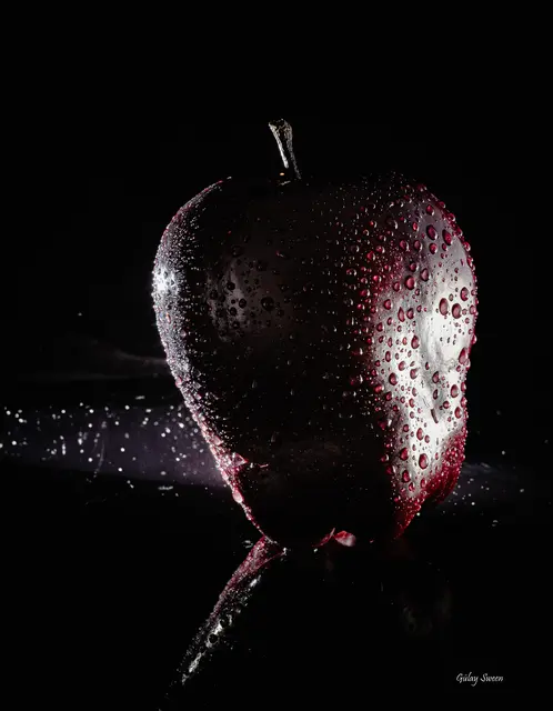 Ein frisch gewaschener knackiger Apfel  | Foto: Gülay Sween