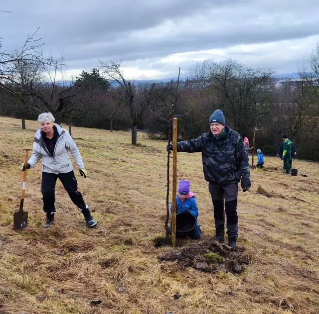mit vereinten Kräften sollte das aber gelingen | Foto: Albverein Weinsberg