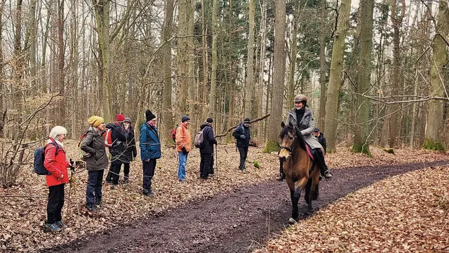 Es wird Spalier gestanden für die Reiterin und das Pferd! | Foto: Isolde Reitz