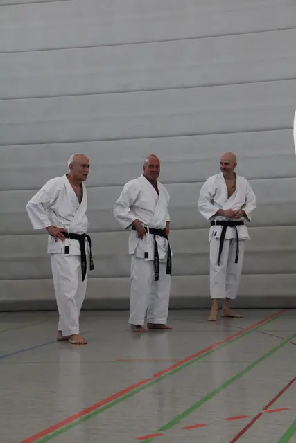 V.l.: Alfred Keller und die SV-Lehrer Steffen Kuhn und Jens Haar | Foto: Karateverein Eppingen