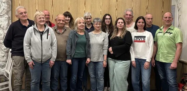 Die Vorstandschaft des Karatevereins Eppingen (v.l.): Jürgen Antritter (Sportwart), Angelika Autenrieth (Jugendwart), Steffen Kuhn (Beisitzer), Hartmut Sauer (1. Vorsitzender), Elke Rannalter (Frauenbeauftragte), Ulrike Janoschek (Elternbeirat und Kassenprüferin), Sylvia Häcker (Elternbeirat), Tanja Glasbrenner (Kassenprüferin), Marie-Luise Häcker (Medienbeauftragte - Social Media), Emely Borneck (Beisitzer), Roland Heil (Medienbeauftragter - Homepage), Antje Schäfer (Kassenwart), Alfred Keller (Pressewart) und Matthias Schäfer (2. Vorsitzender und Dojoleiter)
 | Foto: Karateverein Eppingen
