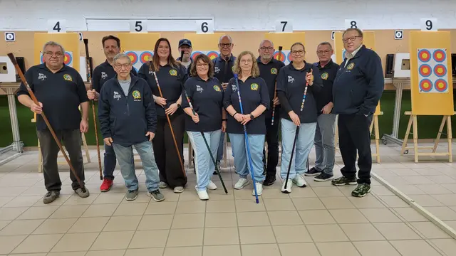 von li. Rolf Harr, Friedemann Kibler, Günter Meyle (Sportleiter des SSV Neckarwestheim), Carina Hartwig, Frithjof Hartwig, Heike Donges, Ralf Donges, Petra Haag, Karlheinz Schenk, Nicole Kardaras, Jens Todt, Werner Ruf (2. Vorstand des SSV Neckarwestheim) | Foto: Heike Donges