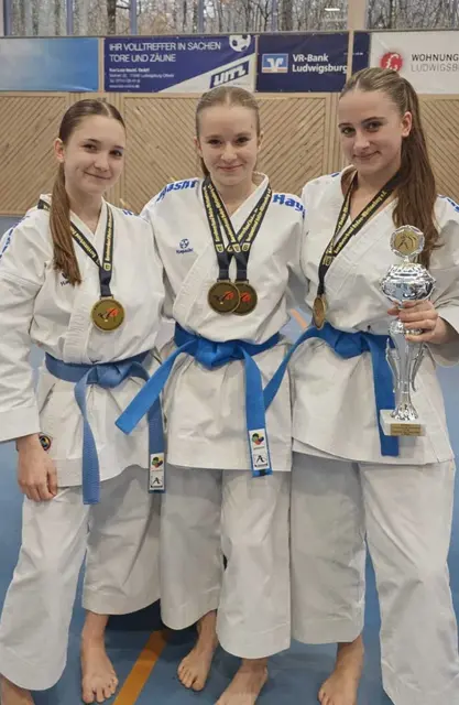 v.l.n.r.: Zoe Schulz, Mariel Göthe und Luisa Schaudig | Foto: TSV Bönnigheim Abteilung Goju Ryu Karate