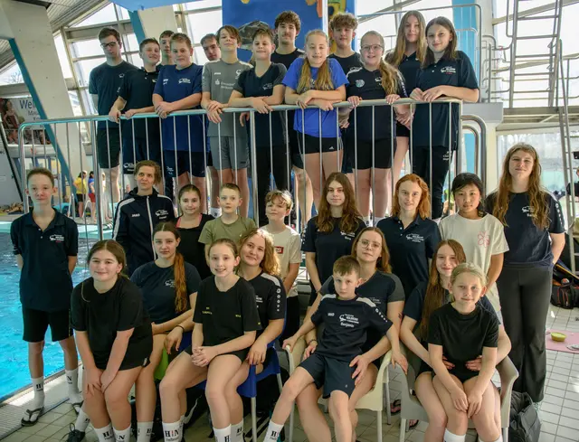 TC Heilbronn (v.l.n.r.): David Ilnizki, Almina Ince, Elisa Hölzer, Nora Löhrl, Angelina Schwarzer, Benjamin Sick, Beeke Phillipp, Esther-Sophie Seidel, Tilda Vogel, Annett Lopez, Jolina Michel, Andreas Siebert, Jonathan Leleux, Sina Rettig, Jessika Baier, Ruoxi Zhao, Sarah Jung, Tobias Fabriz, Vicent Sick, Leo Lang, Max Förster, Frederic Albert, Vincent Hölzer, Dann Phillipp, Benedikt Bilicz, Stella Giel, Elias Korb, Leonora Kerski, Charlotte Nagel, Marlene Nagel | Foto: Tauchclub Heilbronn e. V.