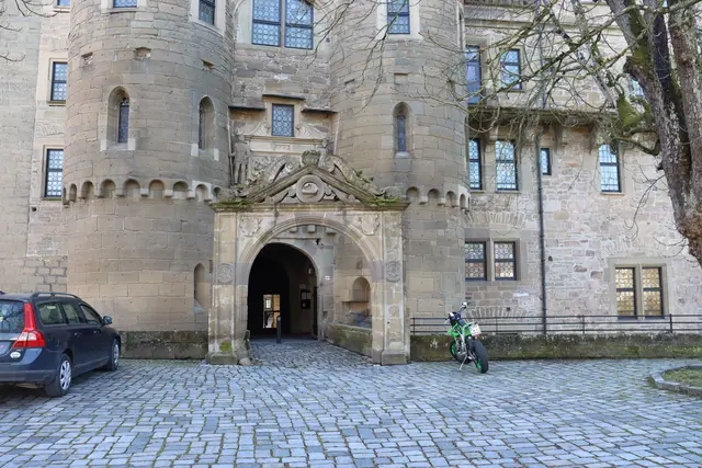Eingang Museum von Schloss Neuenstein | Foto: Marga Specht
