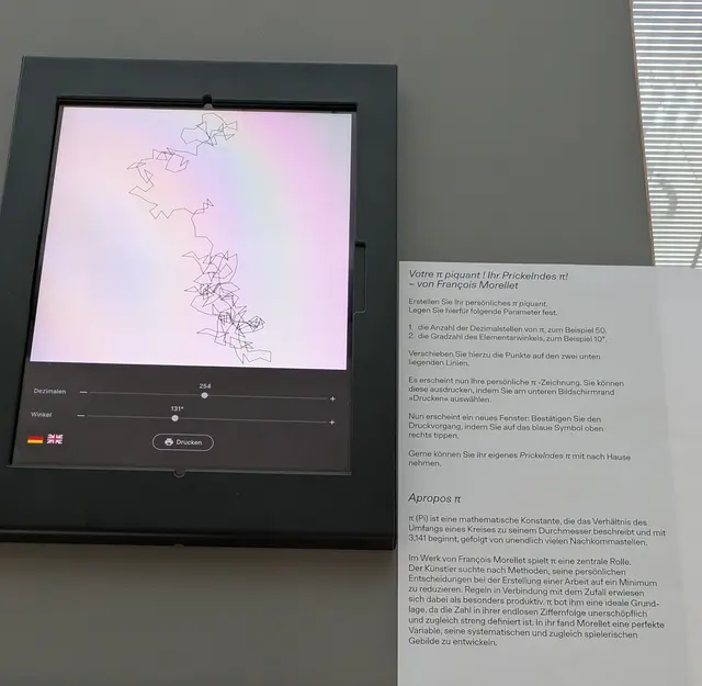 Hier können die Besuchenden selbst kreativ werden und mit der Zahl Pi experimentieren... siehe nächste Abbildung  | Foto: DiGi