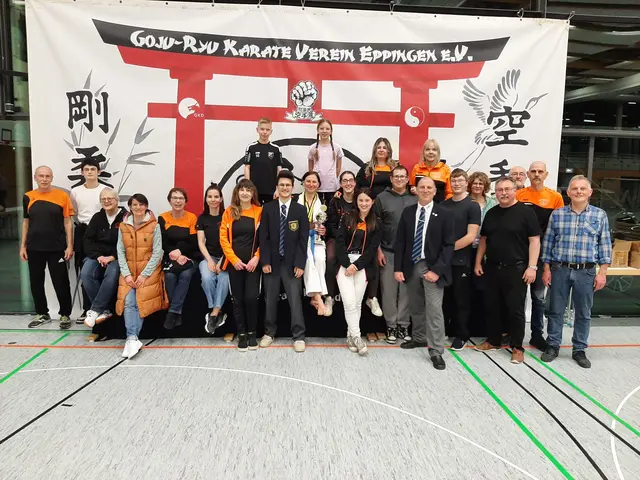 Teilnehmer, Funktionäre und Helfer des Karatevereins Eppingen bei der Landesmeisterschaft 2025 in Eppingen
 | Foto: Karateverein Eppingen