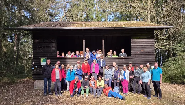 vor der Ihrig-Hütte auf dem "Lärmfeuer" | Foto: privat Sibylle Tröber