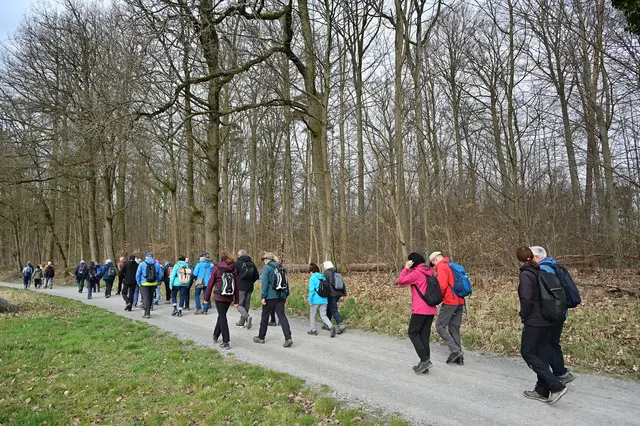Abmarsch Richtung Jägerhaus. | Foto: Michael Harmsen