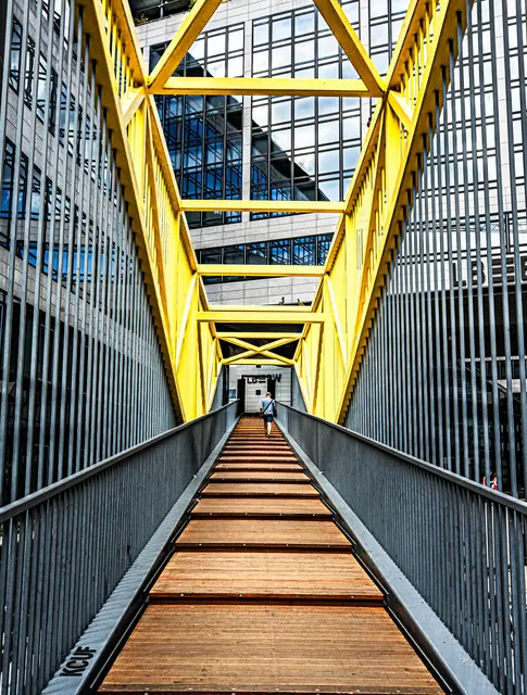 Stuttgart Fußgänger Brücke Stuttgart 21  | Foto: Gülay Sween 