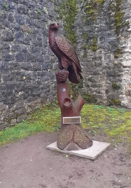 Eine schöne Adler-Skulptur.  | Foto: Karl-Heinz Trefz 