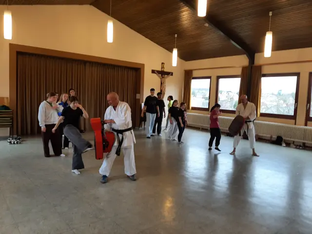 Training von verschiedenen Fußstößen
 | Foto: Karateverein Eppingen