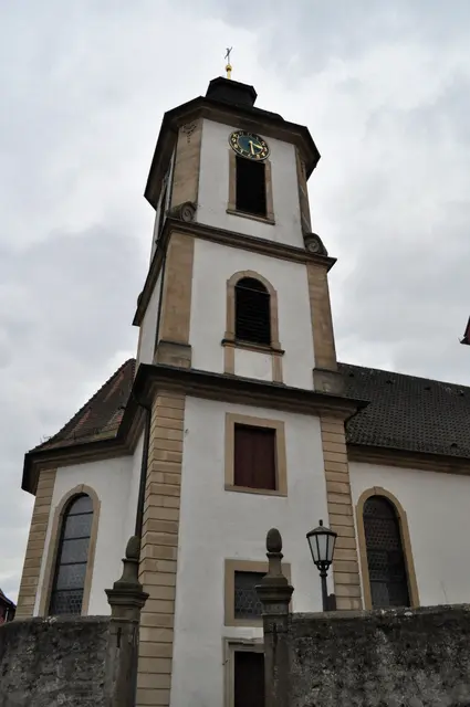 Kirchturm St. Kilian. Im Untergeschoss befindet sich eine kleine Turmkapelle. | Foto: Daniela Somers