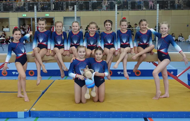 Die TGB-Turnerinnen der Altersklasse 7 – 12 freuen sich über ihren erfolgreichen Wettkampf | Foto: Foto privat