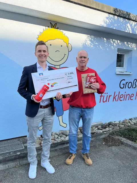 Bild: von links: Jonas Banar und Edmund Hamm | Foto: Quelle: Stiftung