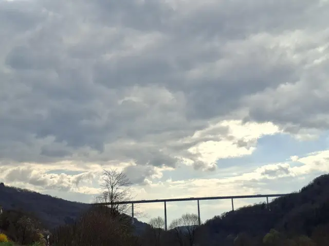 am Kocher entlang | Foto: Ralf Röser