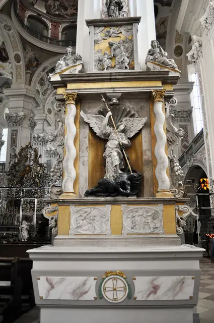 Einer der kleineren Altäre | Foto: Daniela Somers