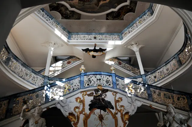 Unter Abt Benedikt Knittel (Abt von 1683-1732) wurde mit dem Bau der Neuen Abtei begonnen. Fertiggestellt wurde er 1745 unter seinem Nachfolger Abt Angelus Münch. | Foto: Daniela Somers