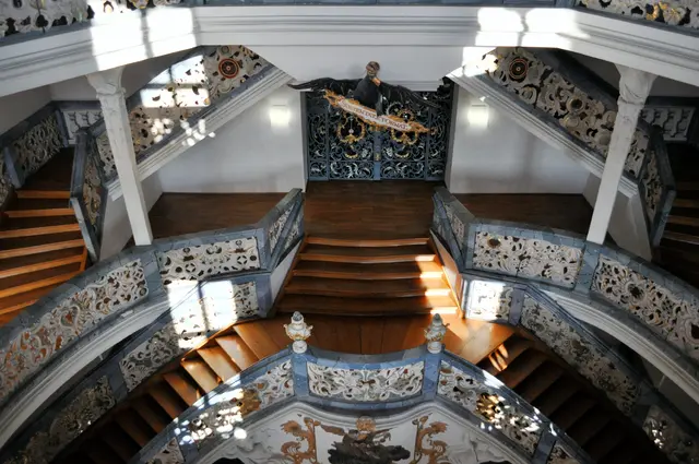 Ein wirklich beeindruckendes Treppenhaus im Rokoko-Stil. | Foto: Daniela Somers