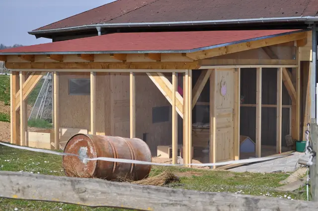 Dieses Gehege ist neu und hat mich neugierig gemacht. | Foto: Daniela Somers