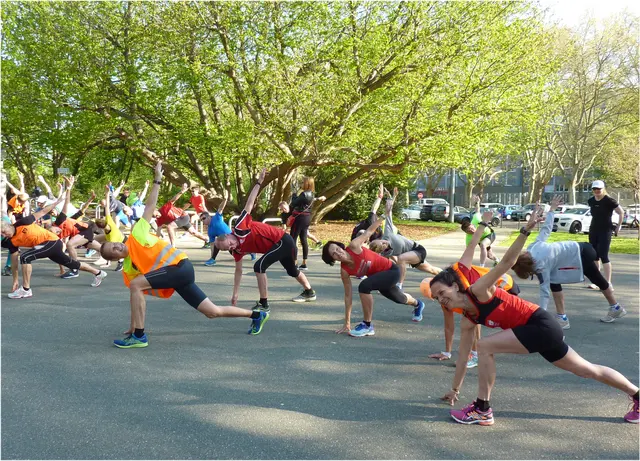 Aufwärmtraining vor dem Frankenstadion | Foto: privat