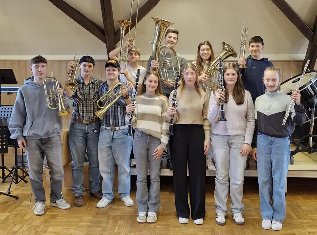 Erfolgreiche Teilnehmer (v.l.): Jonathan Hertlein, Noah Sbircea, Ben Sbircea, Linus Mittermayer, Marie Hofmann, Niklas Amann, Pauline Schönbein, Hanna Morlock, Julia Amann, Mika Amann und Jana Schmieg | Foto: Winzerkapelle Klepsau