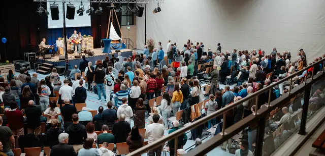 Missionsgottesdienst in der Burgfriedenhallen, Wüstenrot-Neuhütten | Foto: Till Lenz