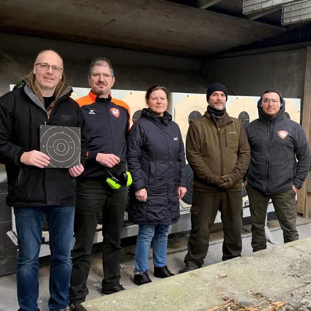 Die Schützen der GK Mannschaft Neckarsulm 3 (v.l.): Holger Schwab, Florian Schweizer, Oliva Rank-Schwab, Steven Nichols, Cumaali Eraslan | Foto: Schützengilde Neckarsulm e.V.