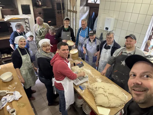 Offensichtlich hatten alle Spaß beim Backen | Foto: Foto: privat