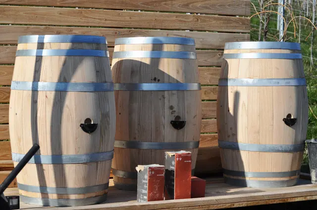 Gebraucht werden die Fässer auf jeden Fall. Aber ob sie Anfang oder Ziel sind?  | Foto: Daniela Somers