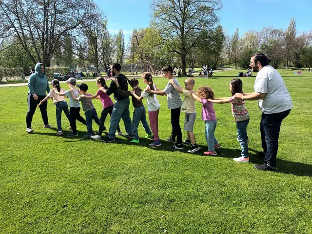 Training für die "Spiele ohne Grenzen" im Wertwiesenpark: Bild von 2024 | Foto: MLPD