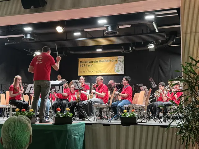 Die Gemeinsame Jugendkapelle der Musikvereine aus Stein und Kochertürn  | Foto: MVK