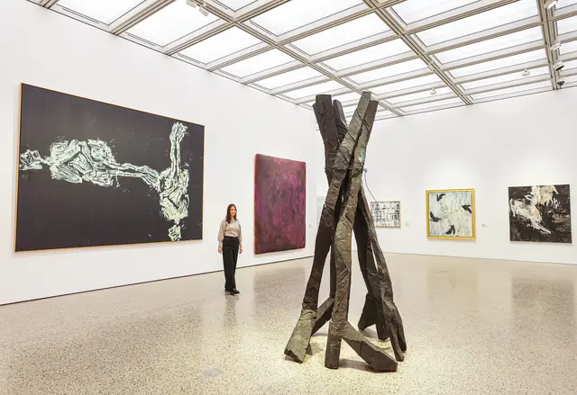07_Ausstellungsansicht „FOCUS - Neue Blicke auf die Sammlung Würth“ mit Werken von Georg Baselitz und Gotthard Graubner
Museum Würth 2, Foto: Ufuk Arslan © Georg Baselitz und VG Bild-Kunst, Bonn 2025 | Foto: Sammlung Würth