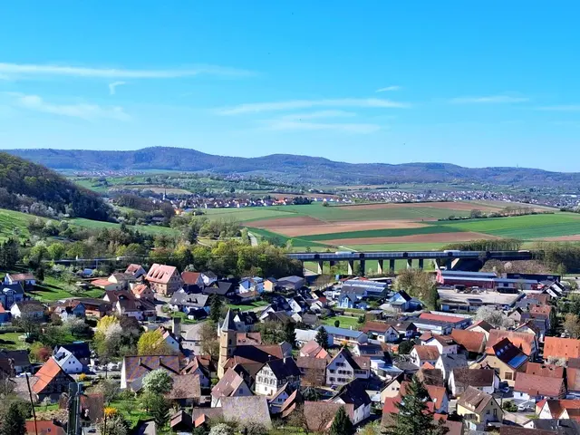 Wimmental und Blick über die Autobahn in den Schwäbisch Fränkischen Naturpark | Foto: Albverein Weinsberg