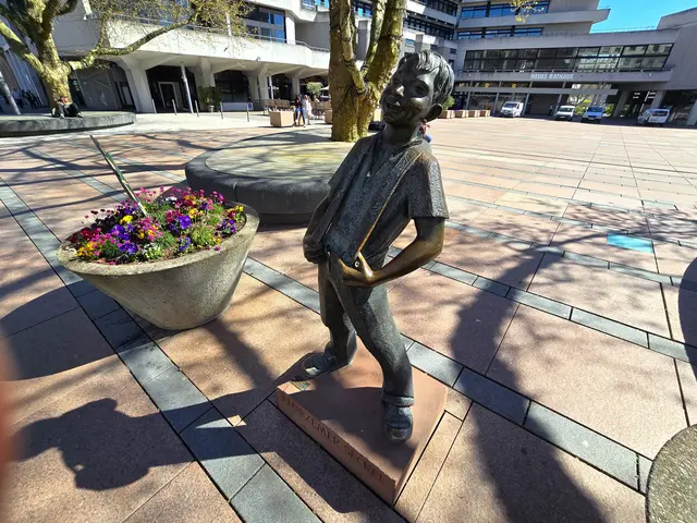 Der "Pforzheimer Seckel" auf dem Marktplatz. Die positive Bezeichnung für einen gewitzten, pfiffigen Mitbürger. | Foto: Heidrun Rosenberger