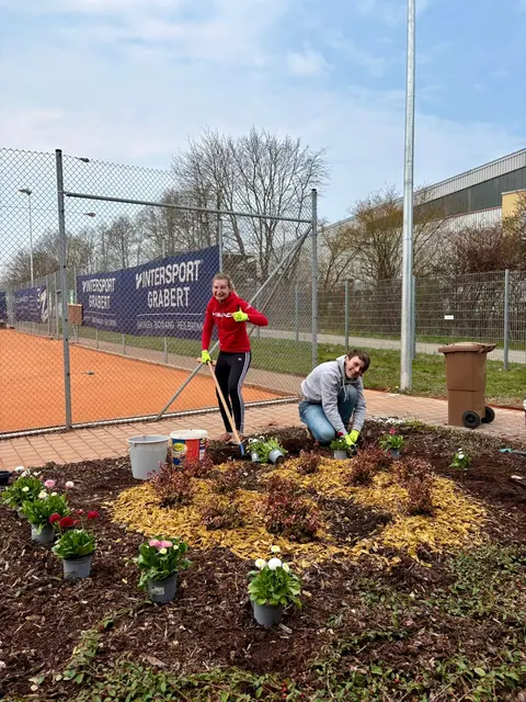 Die sechs Tennis-Außenplätze im Steinfeldle sind ab sofort bereit für die Sommersaison. | Foto: TSG Hohenlohe