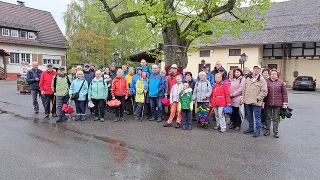 Gruppenbild auf dem Friedrichhof | Foto: Manfred Schaaf
