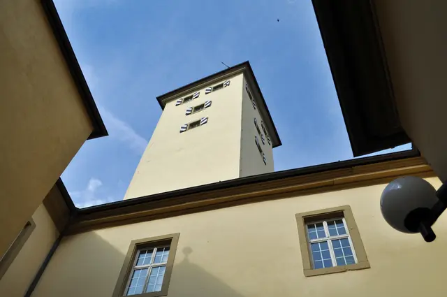Blick vom Innenhof auf den Turm. | Foto: Daniela Somers